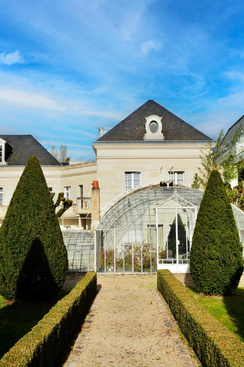 Château Belmont Tours by The Crest Collection