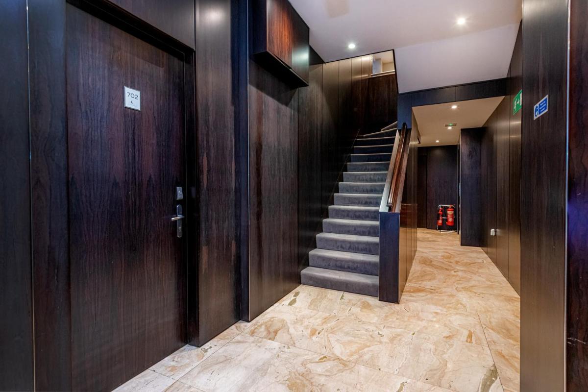 Claverley Court Apartments Knightsbridge