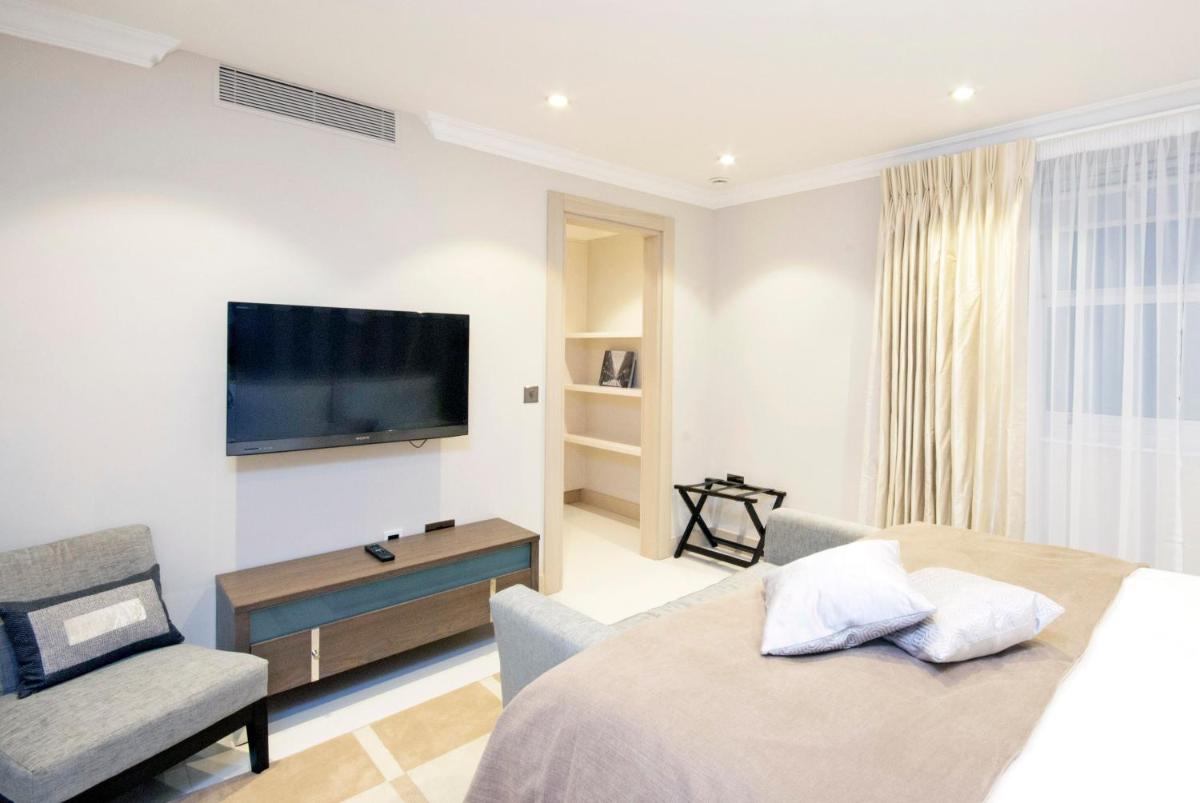 Claverley Court Apartments Knightsbridge