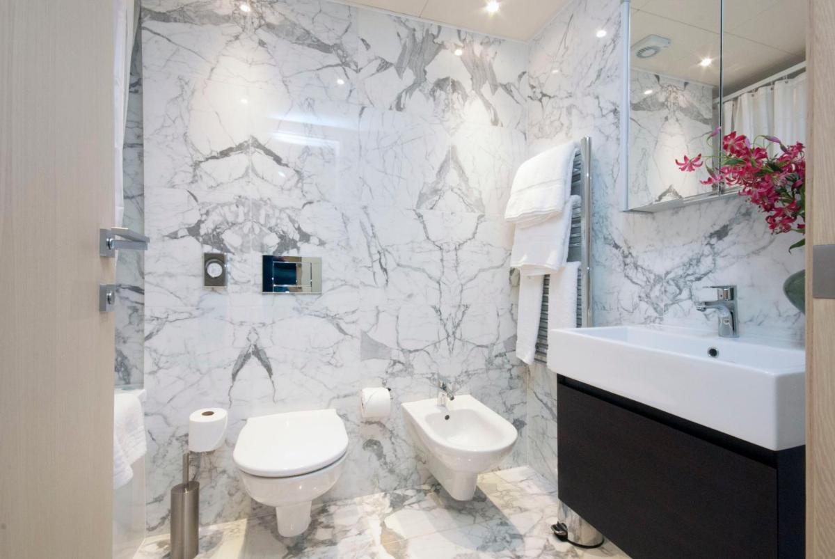 Claverley Court Apartments Knightsbridge