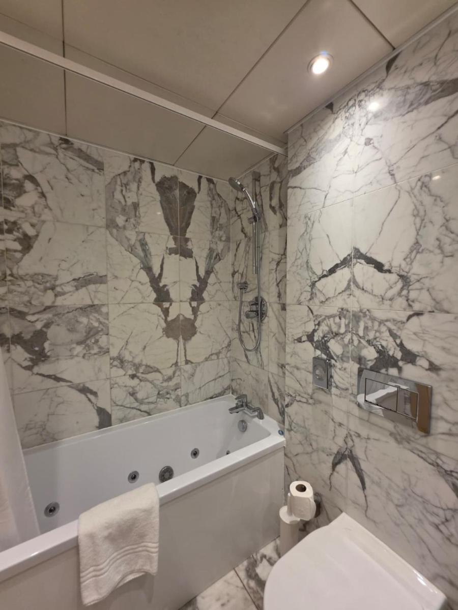 Claverley Court Apartments Knightsbridge