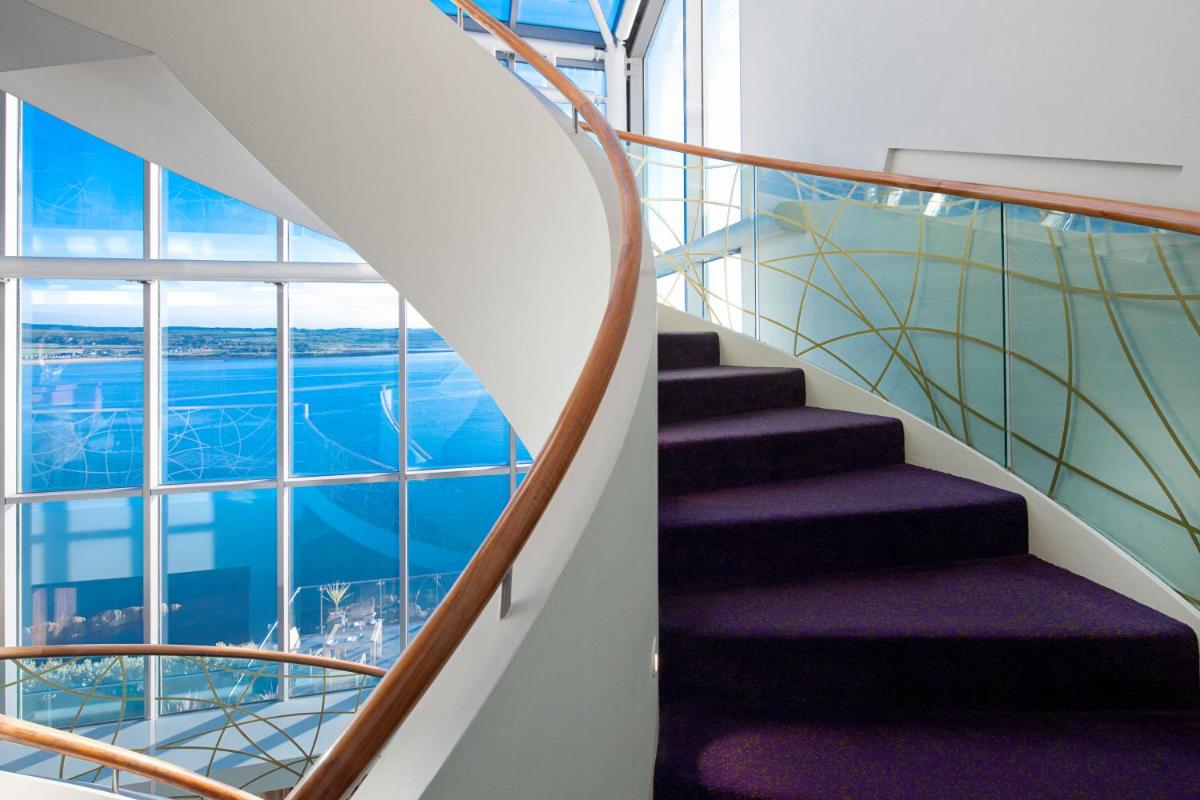 Cliff House Hotel