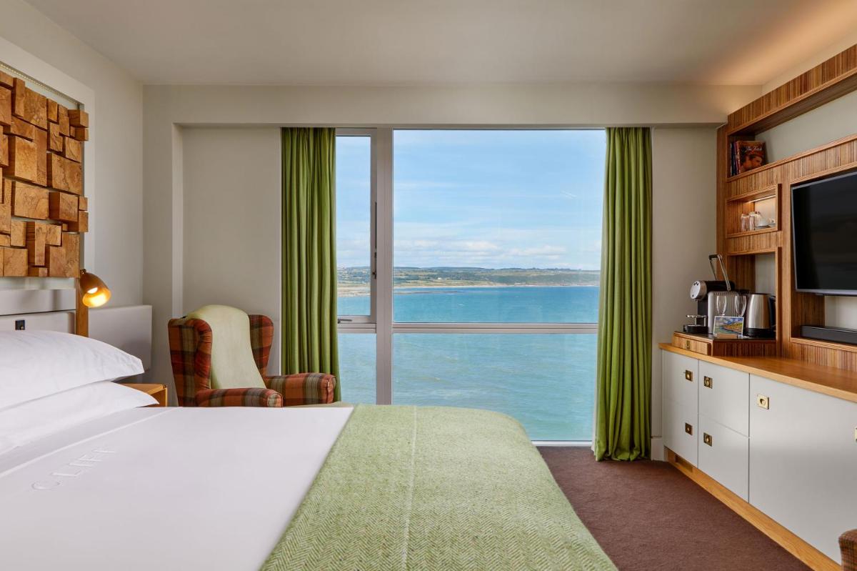 Cliff House Hotel