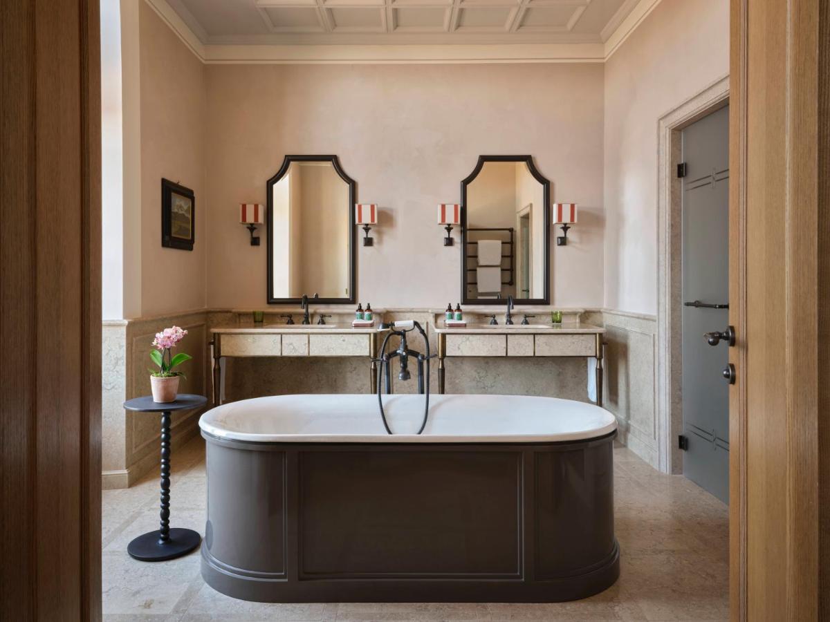 Collegio alla Querce, Auberge Collection