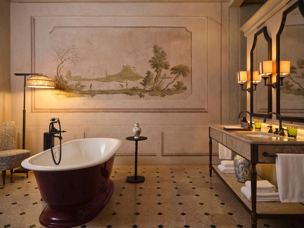 Collegio alla Querce, Auberge Collection