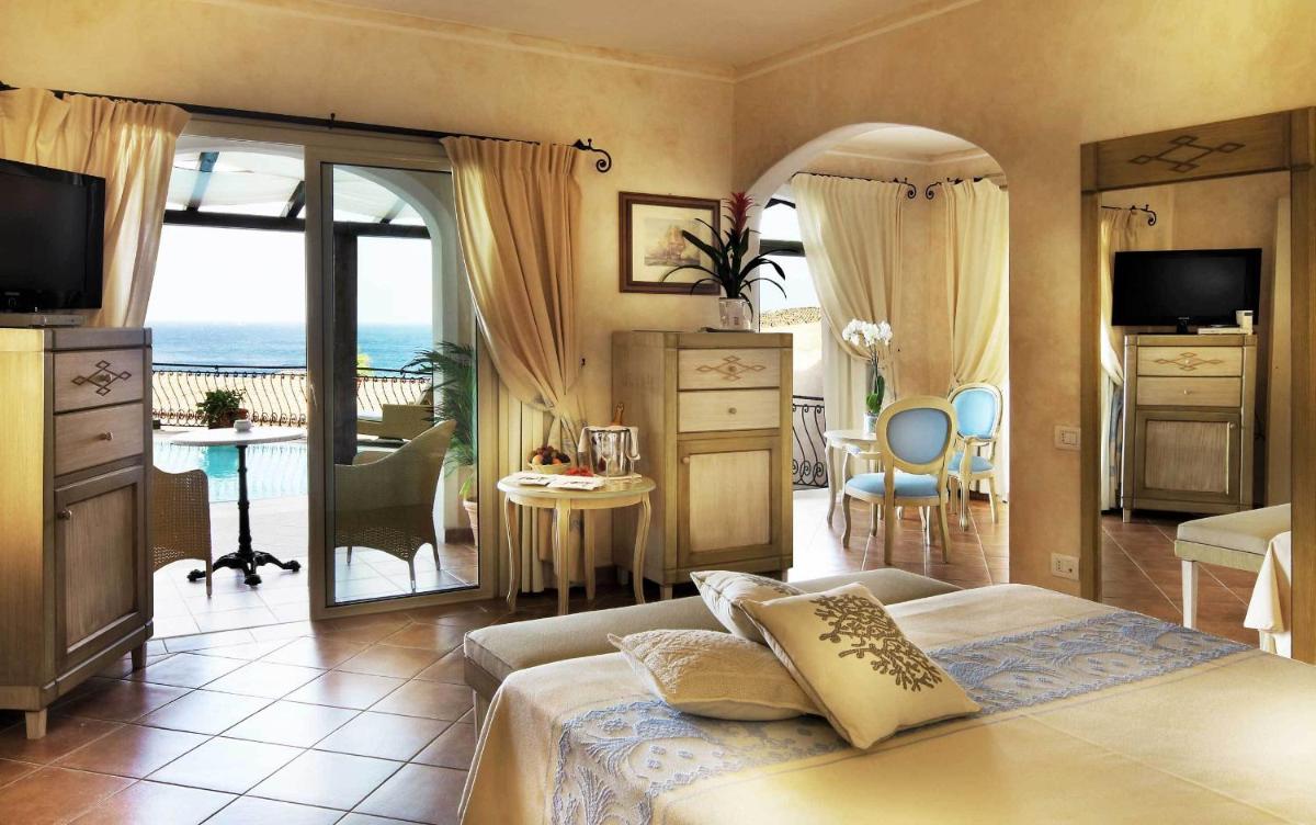 COLONNA RESORT, a Colonna Luxury Beach Hotel, Porto Cervo