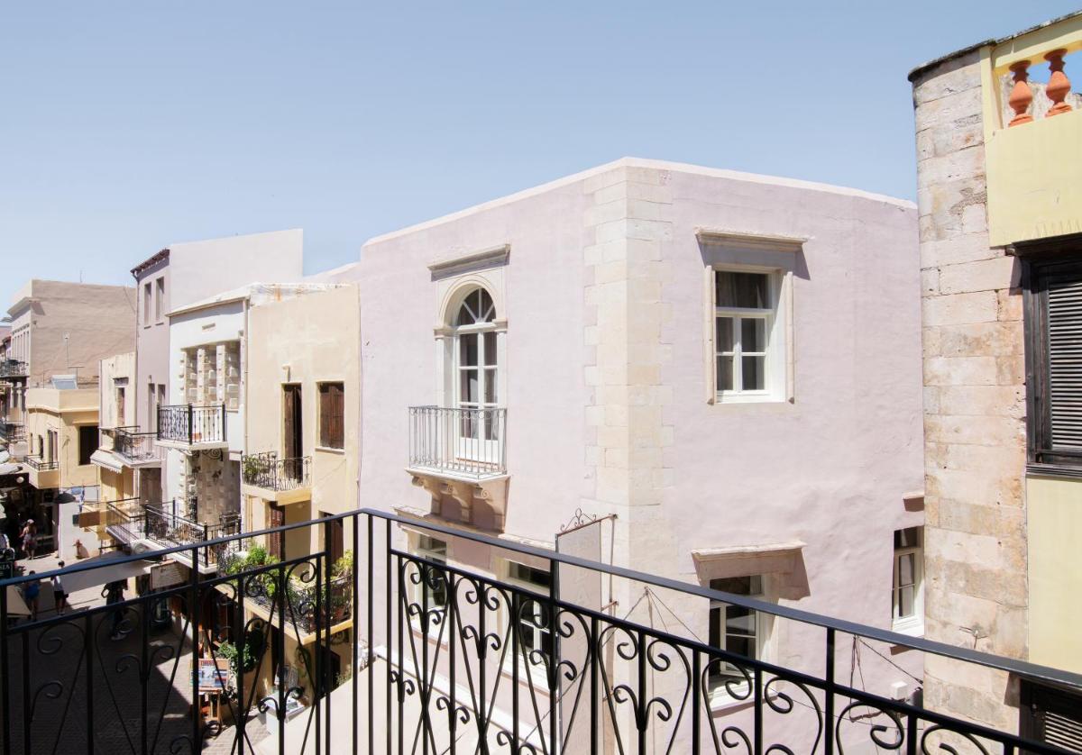 Consolato Boutique