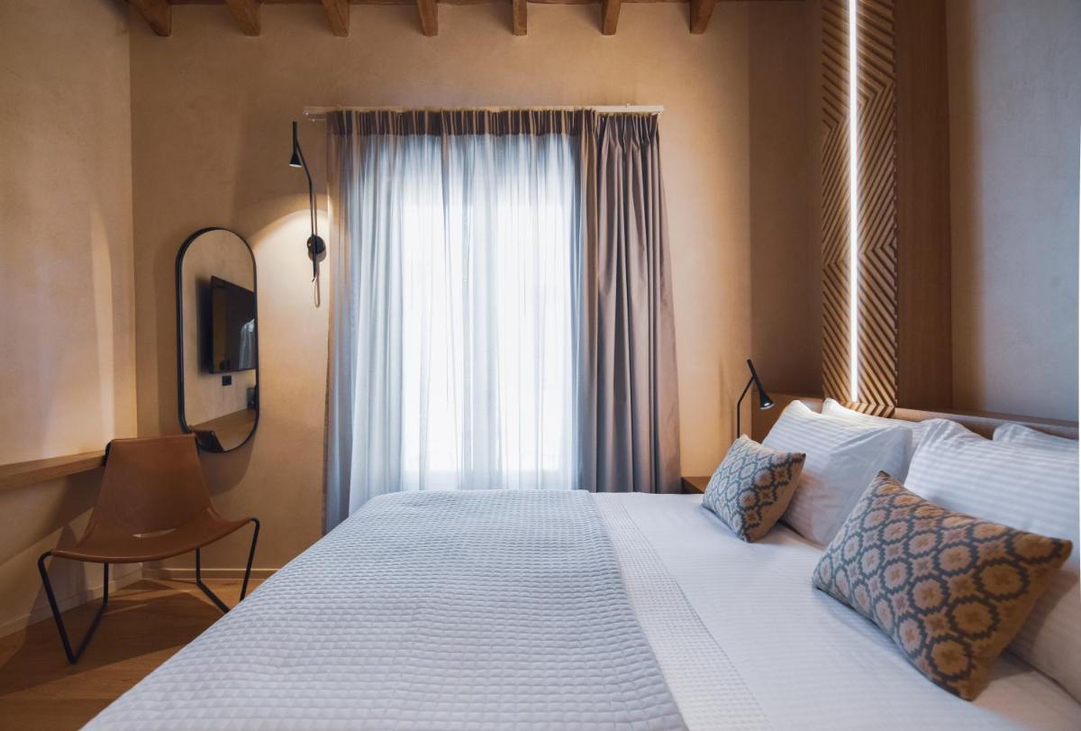 Consolato Boutique