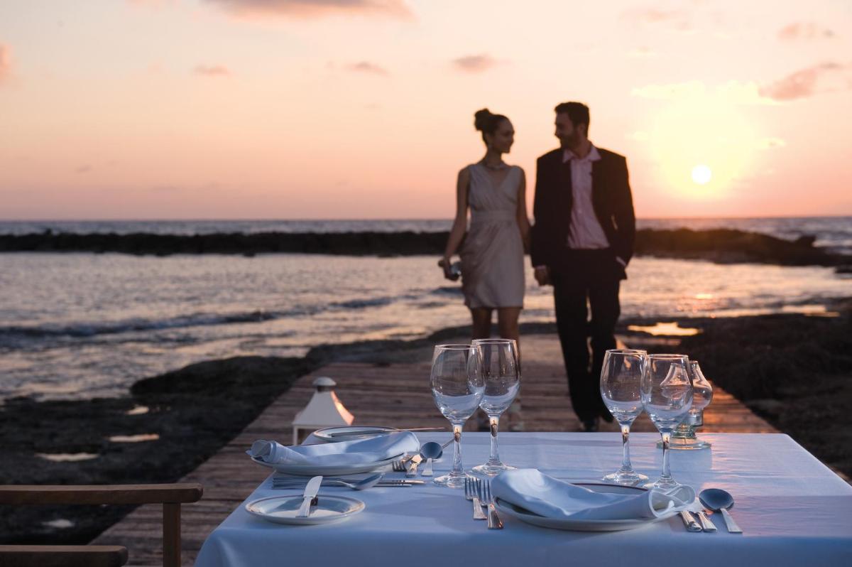 Constantinou Bros Asimina Suites Hotel