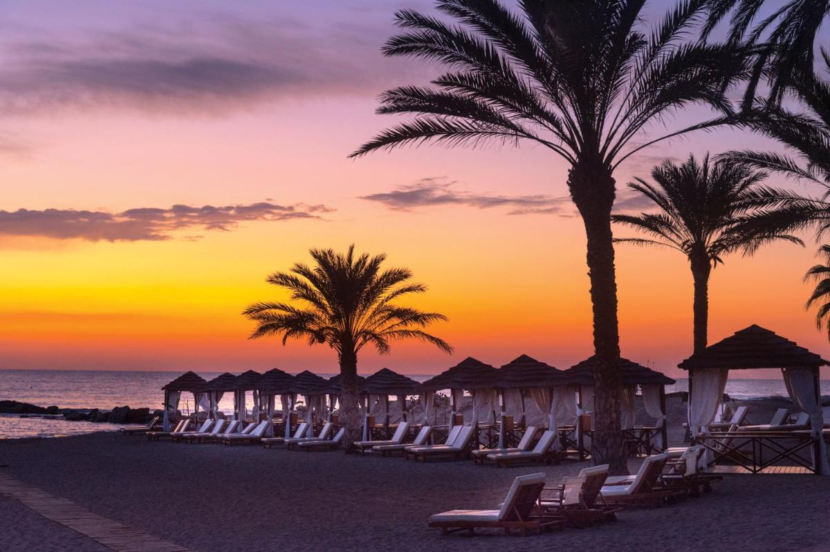 Constantinou Bros Asimina Suites Hotel