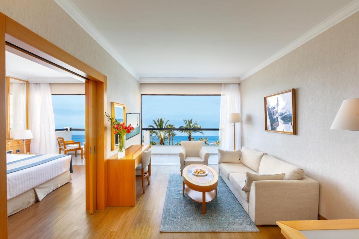 Constantinou Bros Asimina Suites Hotel