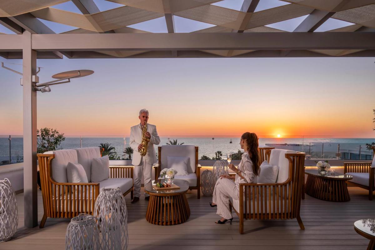 Constantinou Bros Asimina Suites Hotel