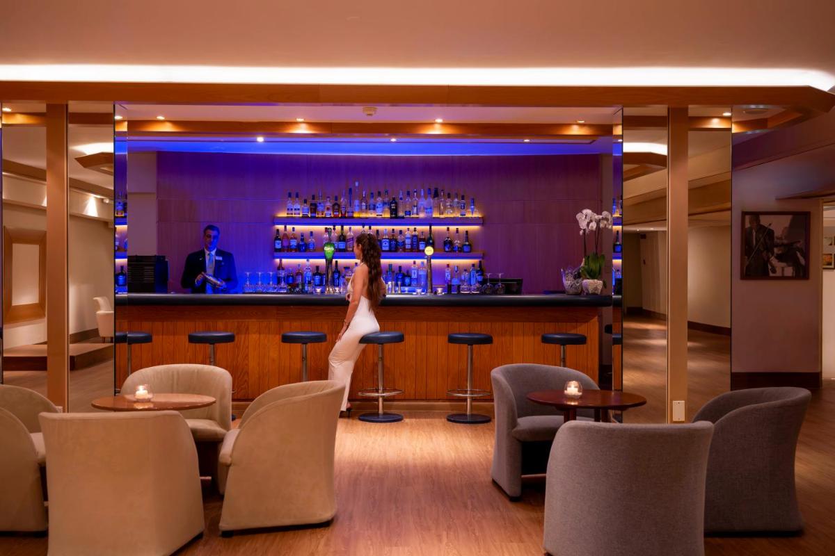 Constantinou Bros Asimina Suites Hotel