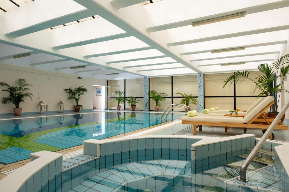 Constantinou Bros Asimina Suites Hotel