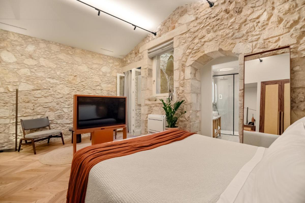 COOL DREAMS Luxury Rooms