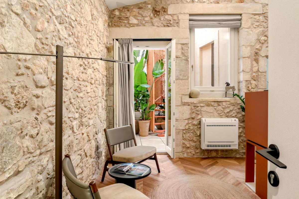 COOL DREAMS Luxury Rooms