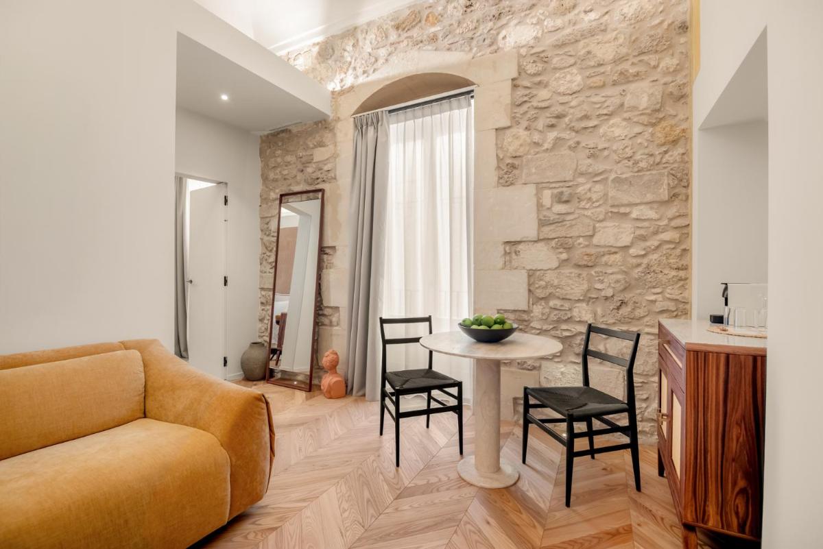 COOL DREAMS Luxury Rooms