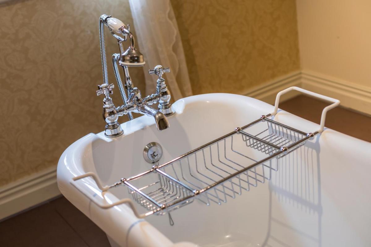 Coombe Abbey Hotel