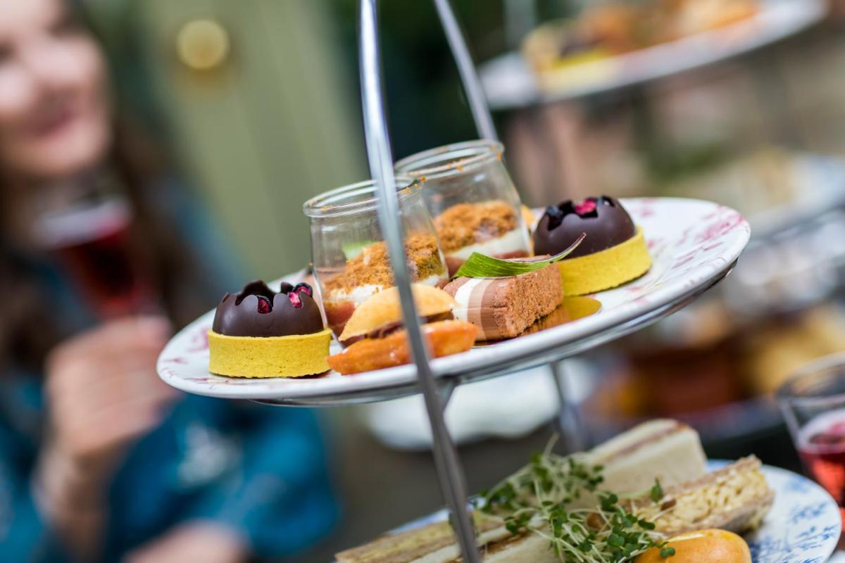 Coombe Abbey Hotel