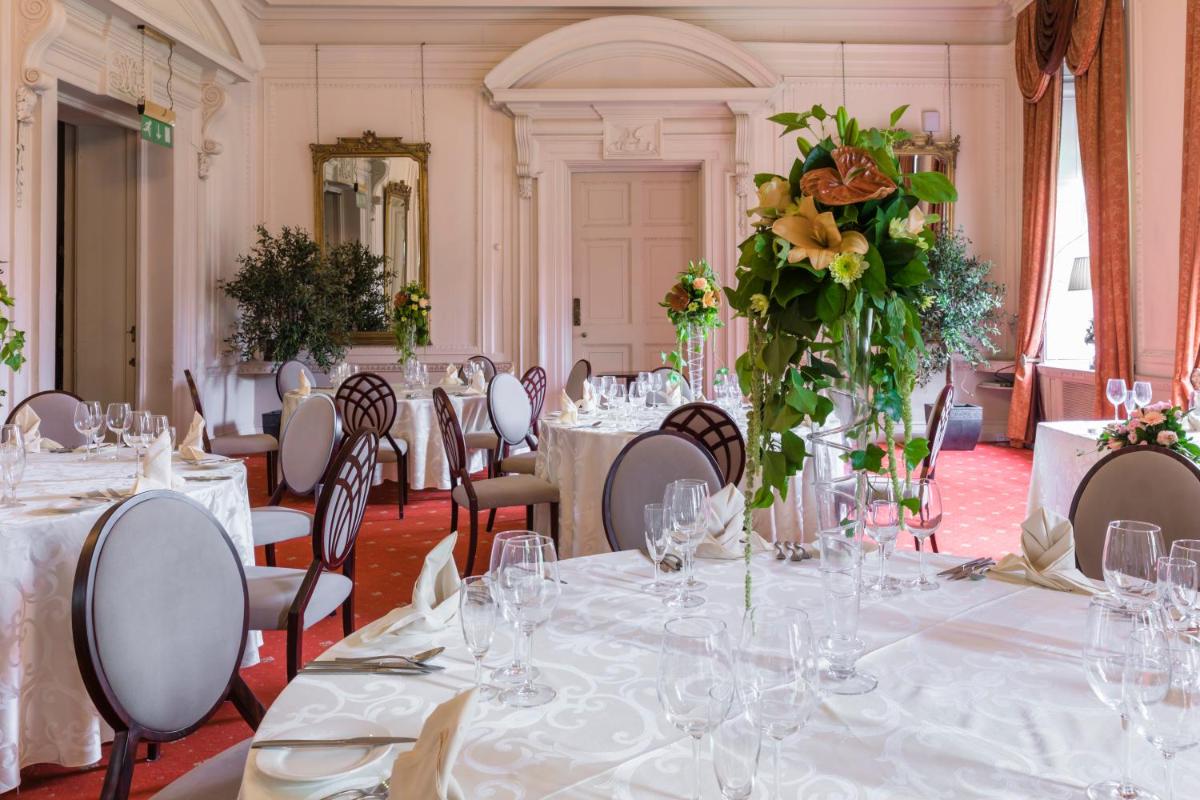 Coombe Abbey Hotel