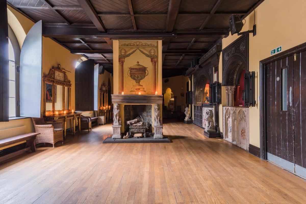 Coombe Abbey Hotel
