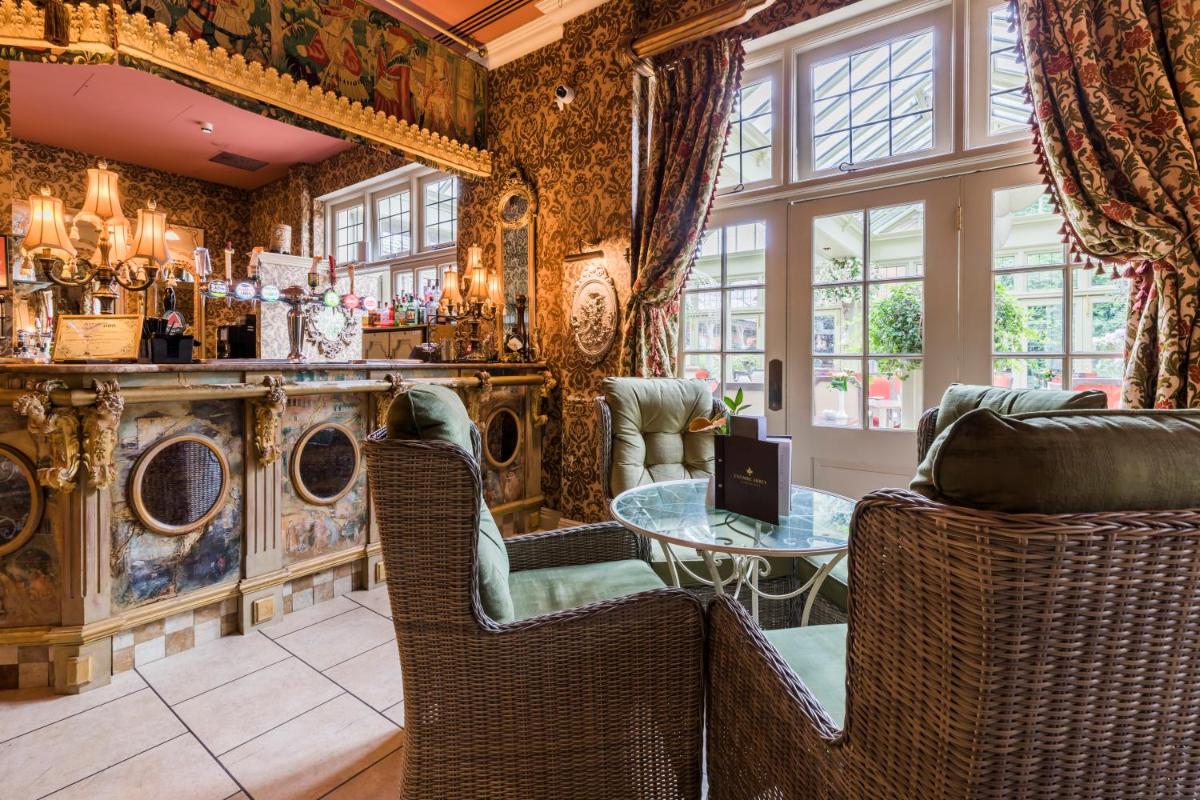 Coombe Abbey Hotel
