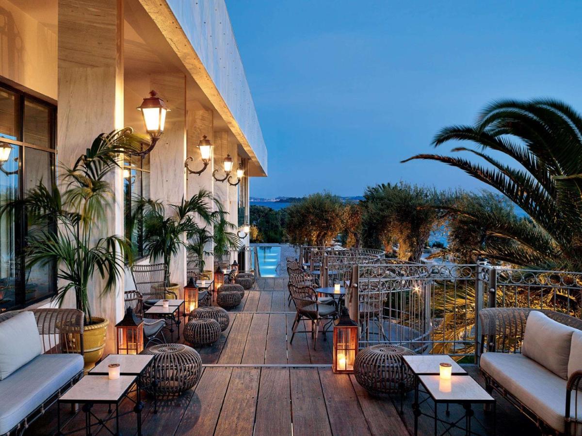 Corfu Imperial, A Resort to Live