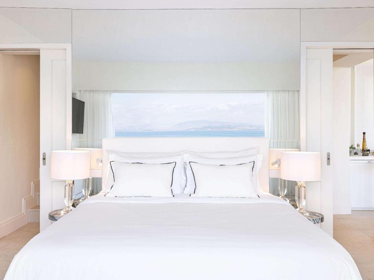 Corfu Imperial, A Resort to Live