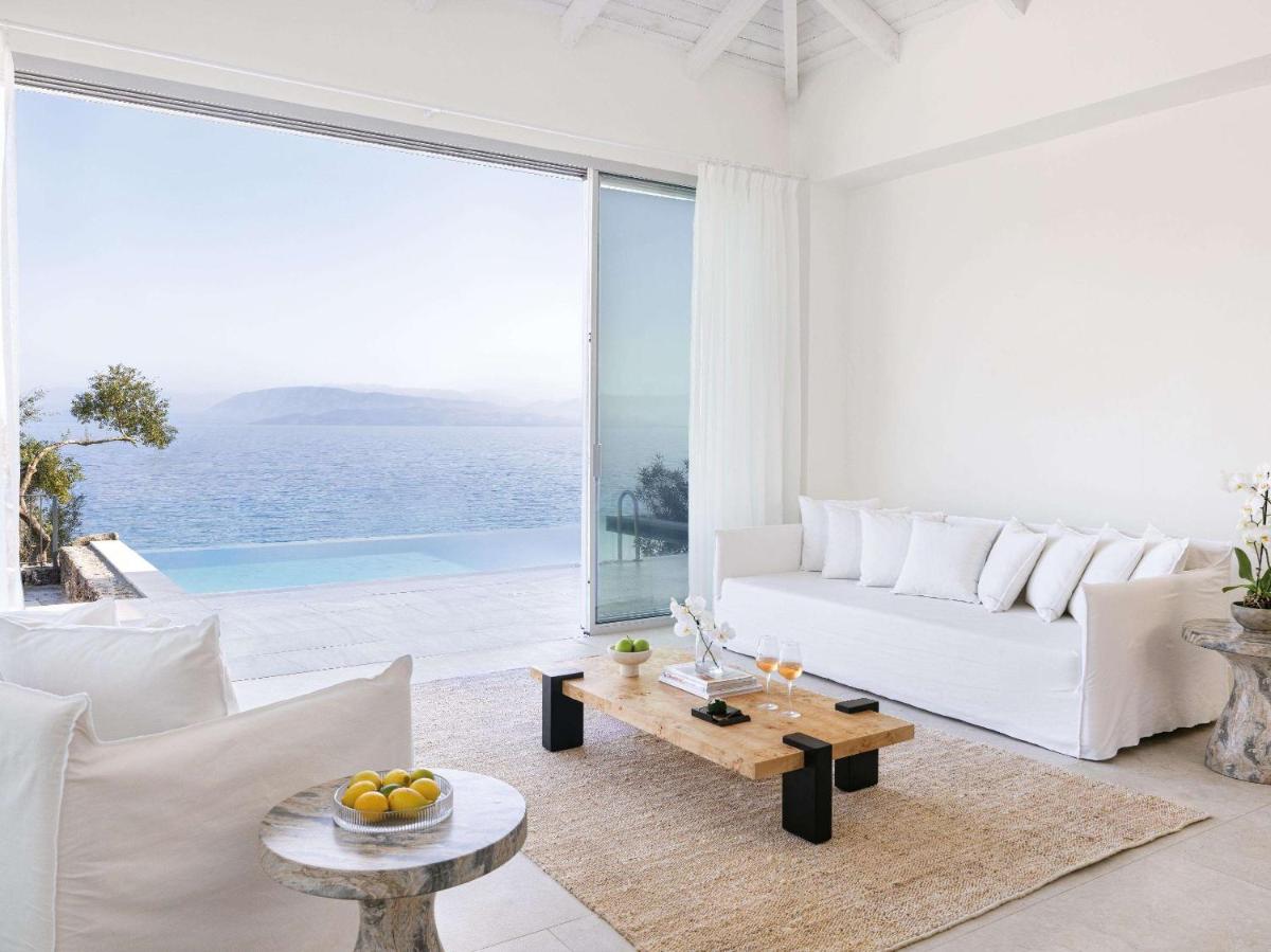 Corfu Imperial, A Resort to Live