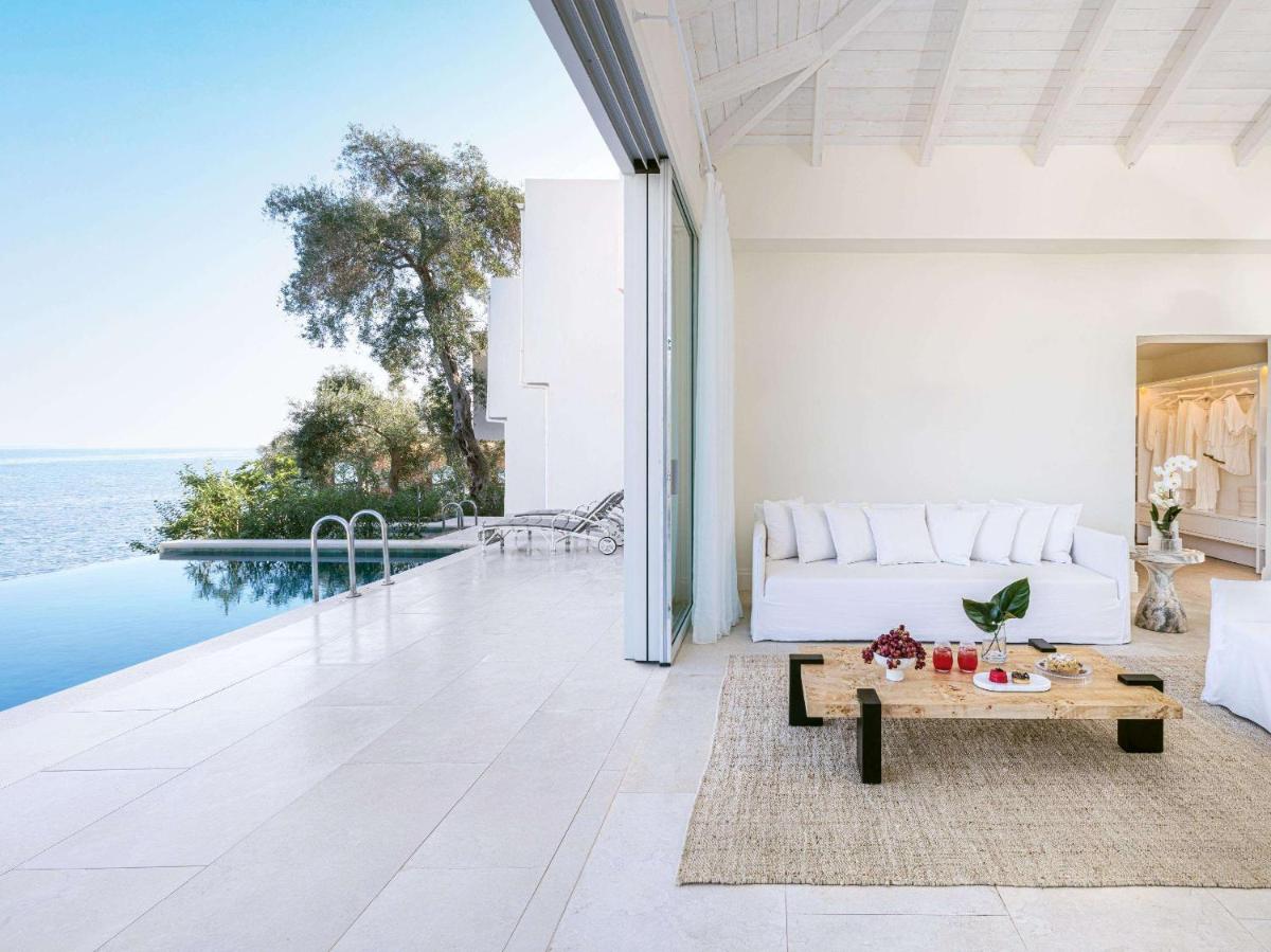Corfu Imperial, A Resort to Live