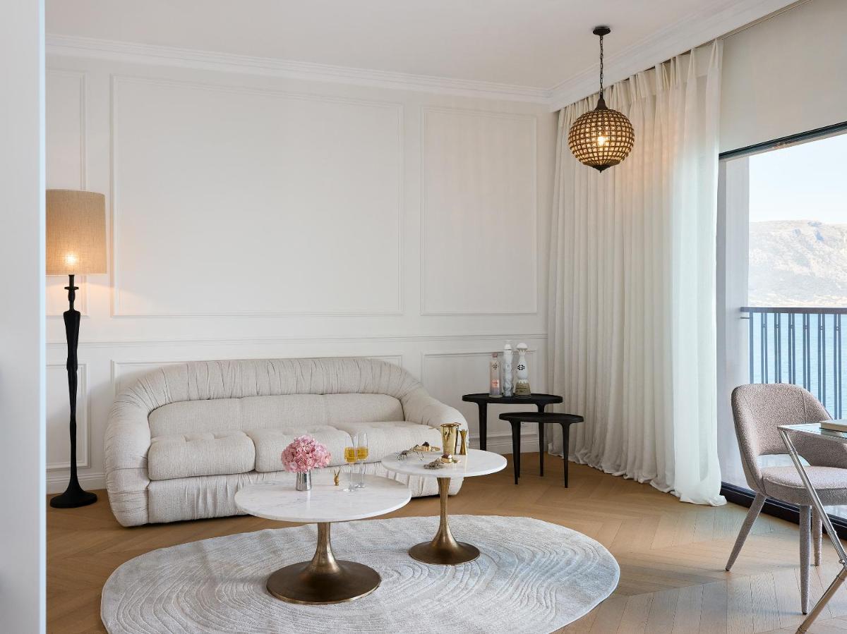 Corfu Imperial, A Resort to Live