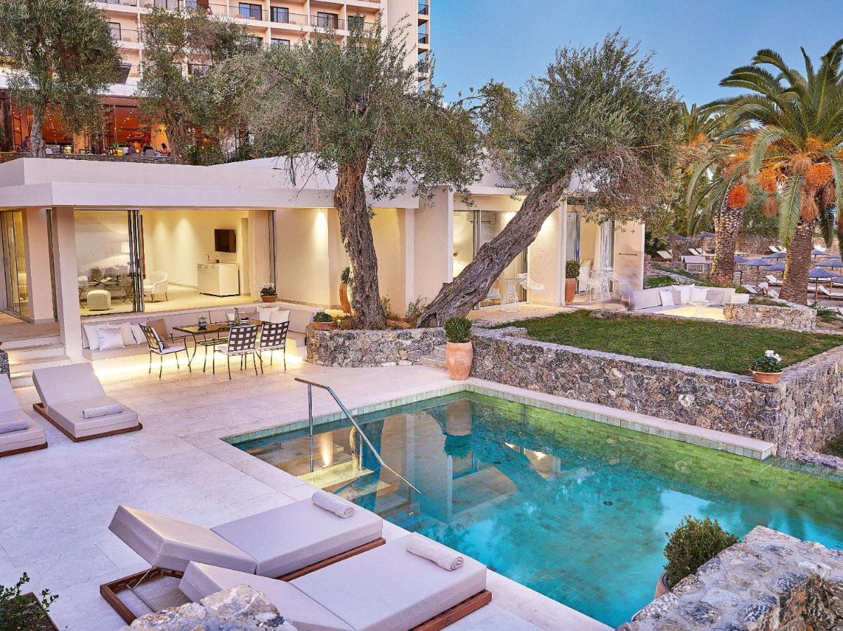 Corfu Imperial, A Resort to Live