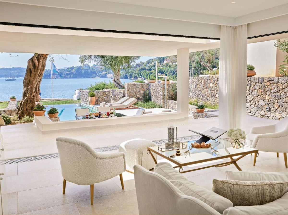 Corfu Imperial, A Resort to Live