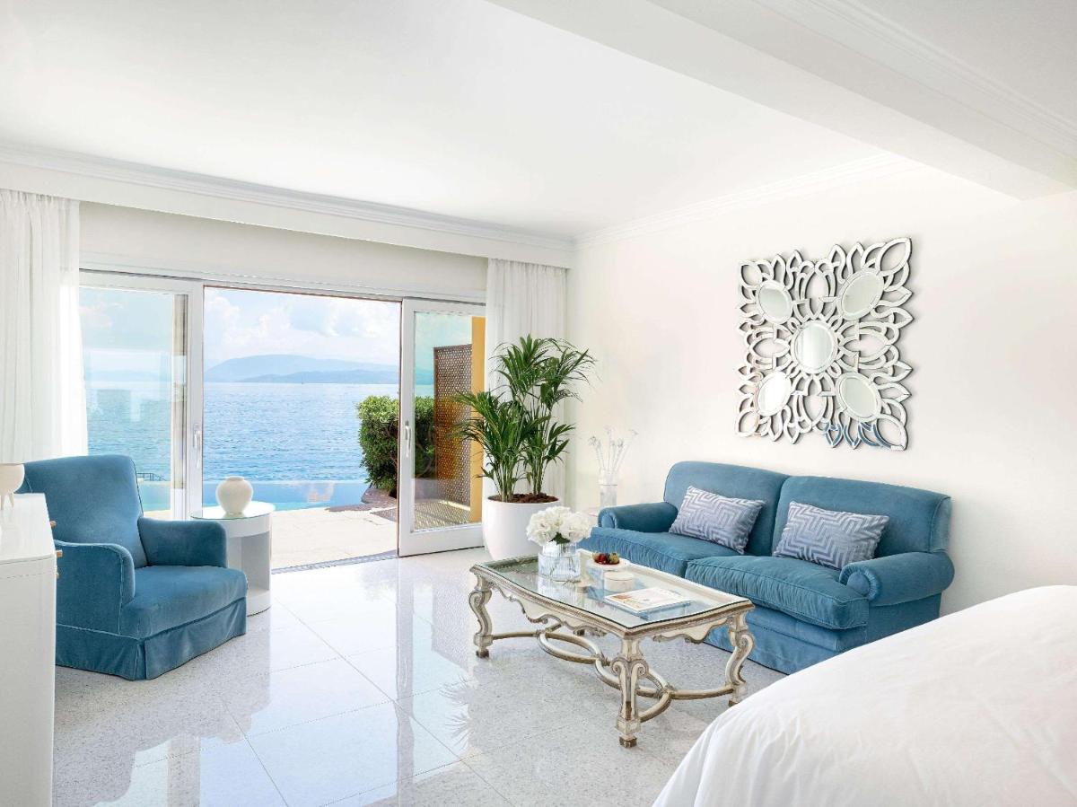 Corfu Imperial, A Resort to Live