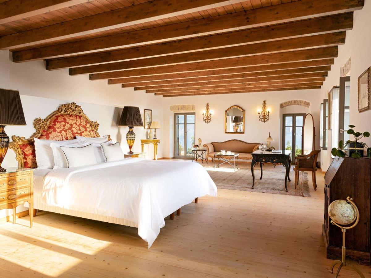 Corfu Imperial, A Resort to Live