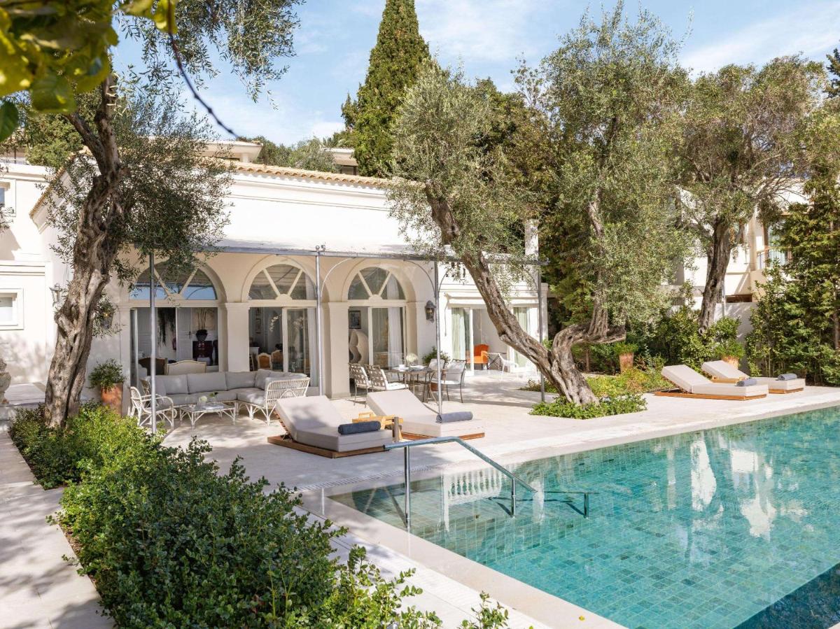 Corfu Imperial, A Resort to Live