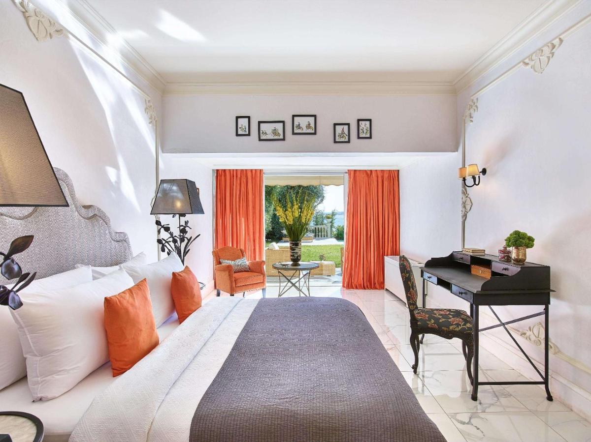 Corfu Imperial, A Resort to Live