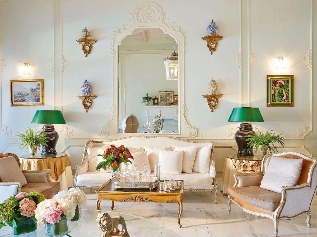 Corfu Imperial, A Resort to Live