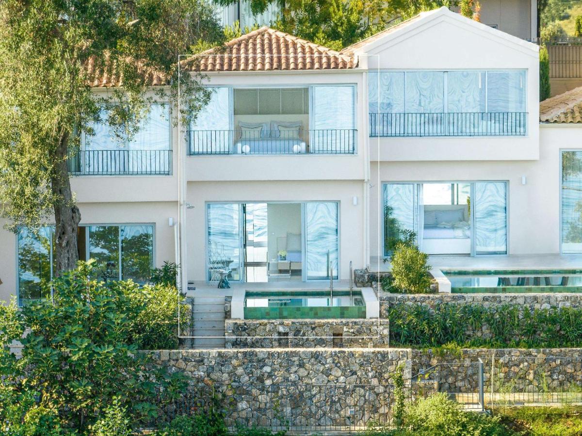 Corfu Imperial, A Resort to Live
