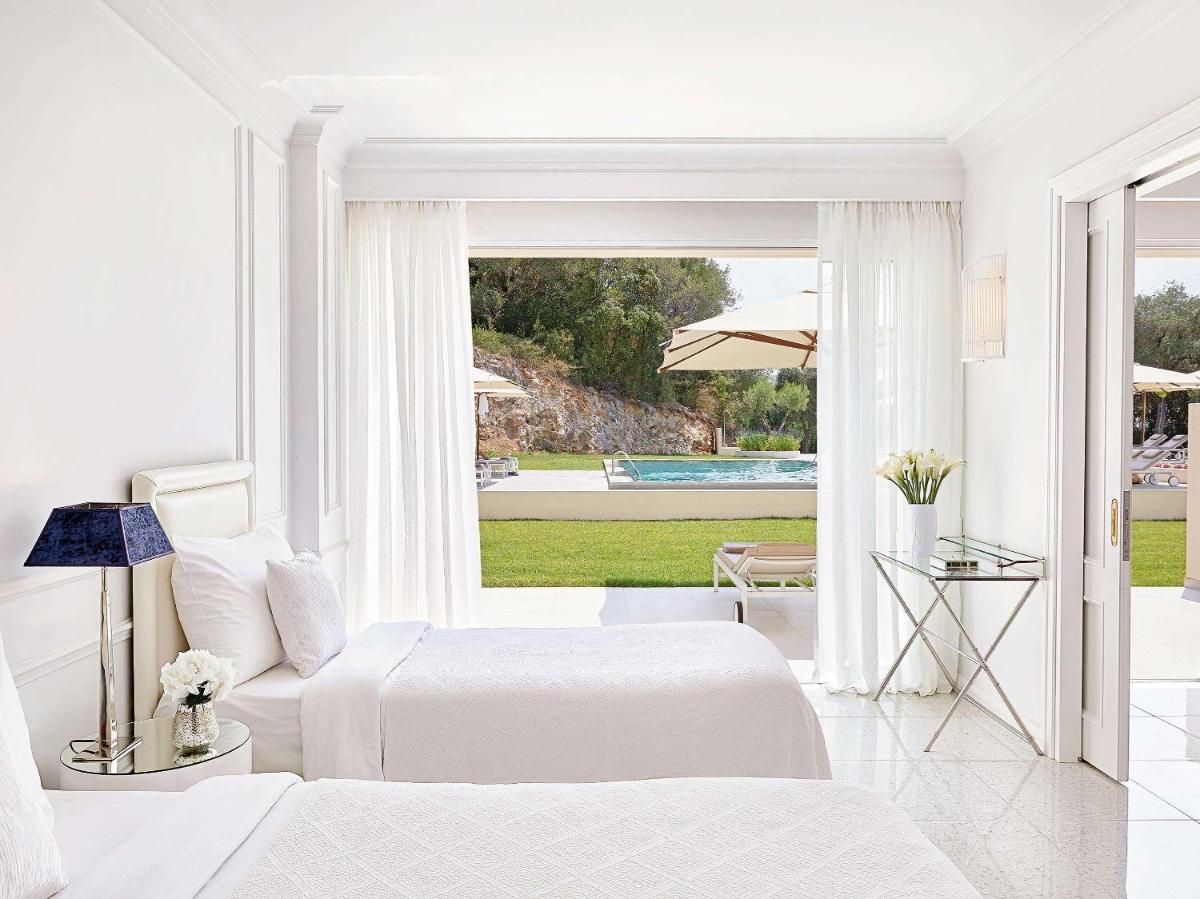 Corfu Imperial, A Resort to Live
