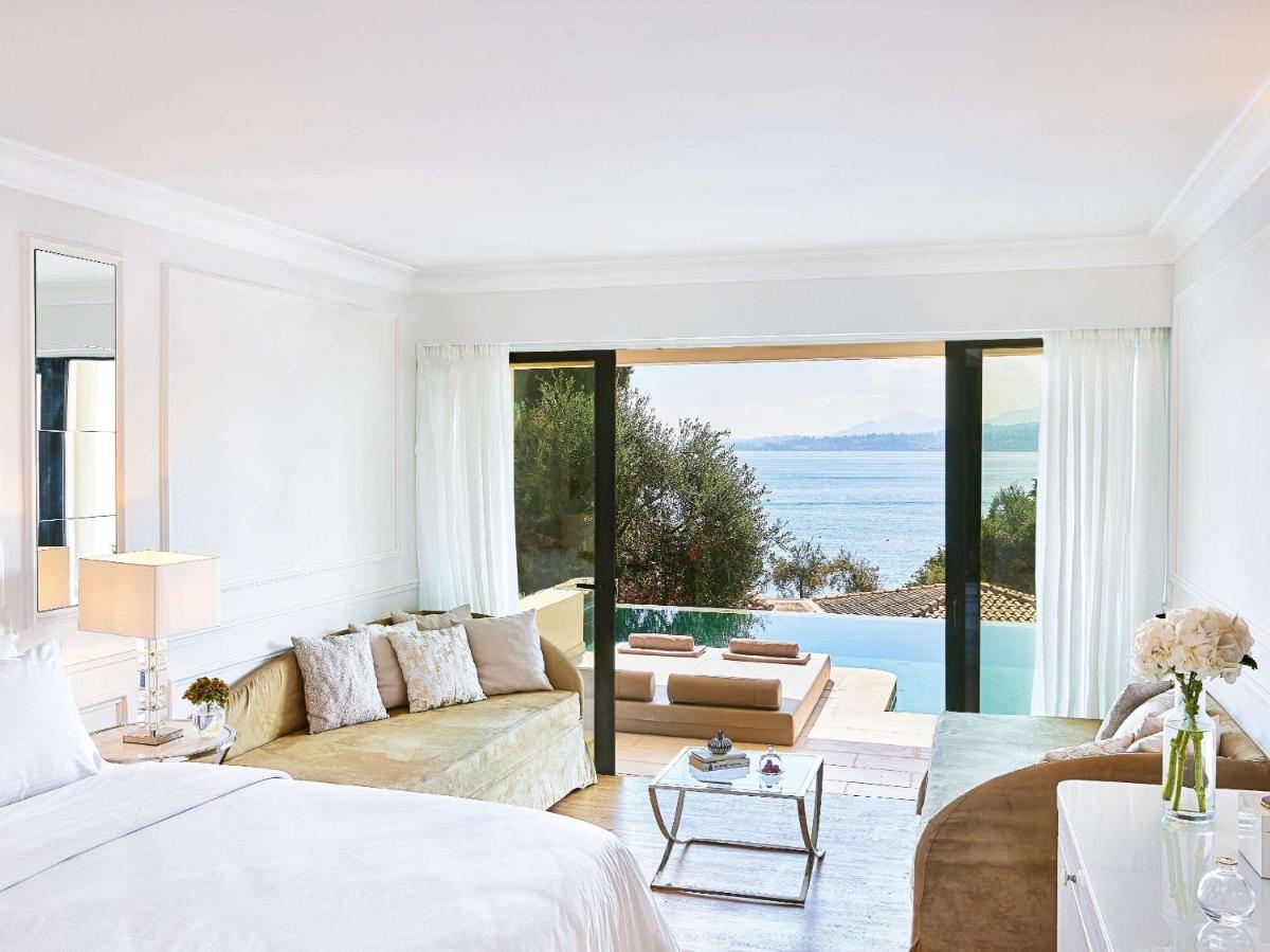 Corfu Imperial, A Resort to Live