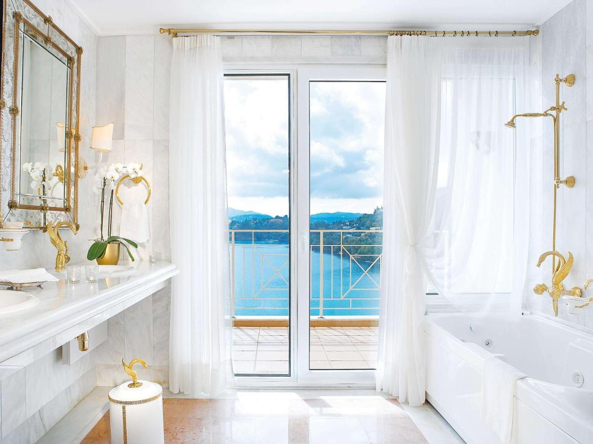 Corfu Imperial, A Resort to Live