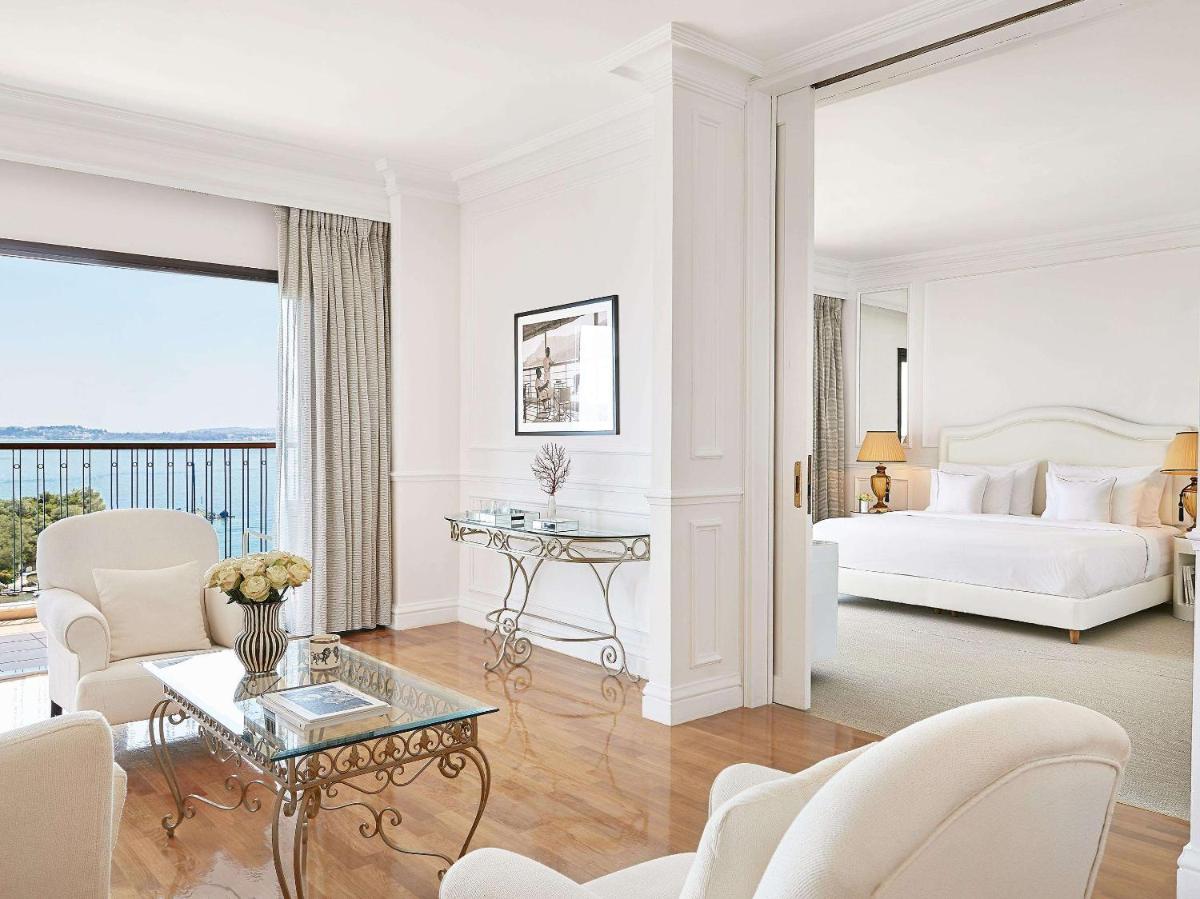 Corfu Imperial, A Resort to Live