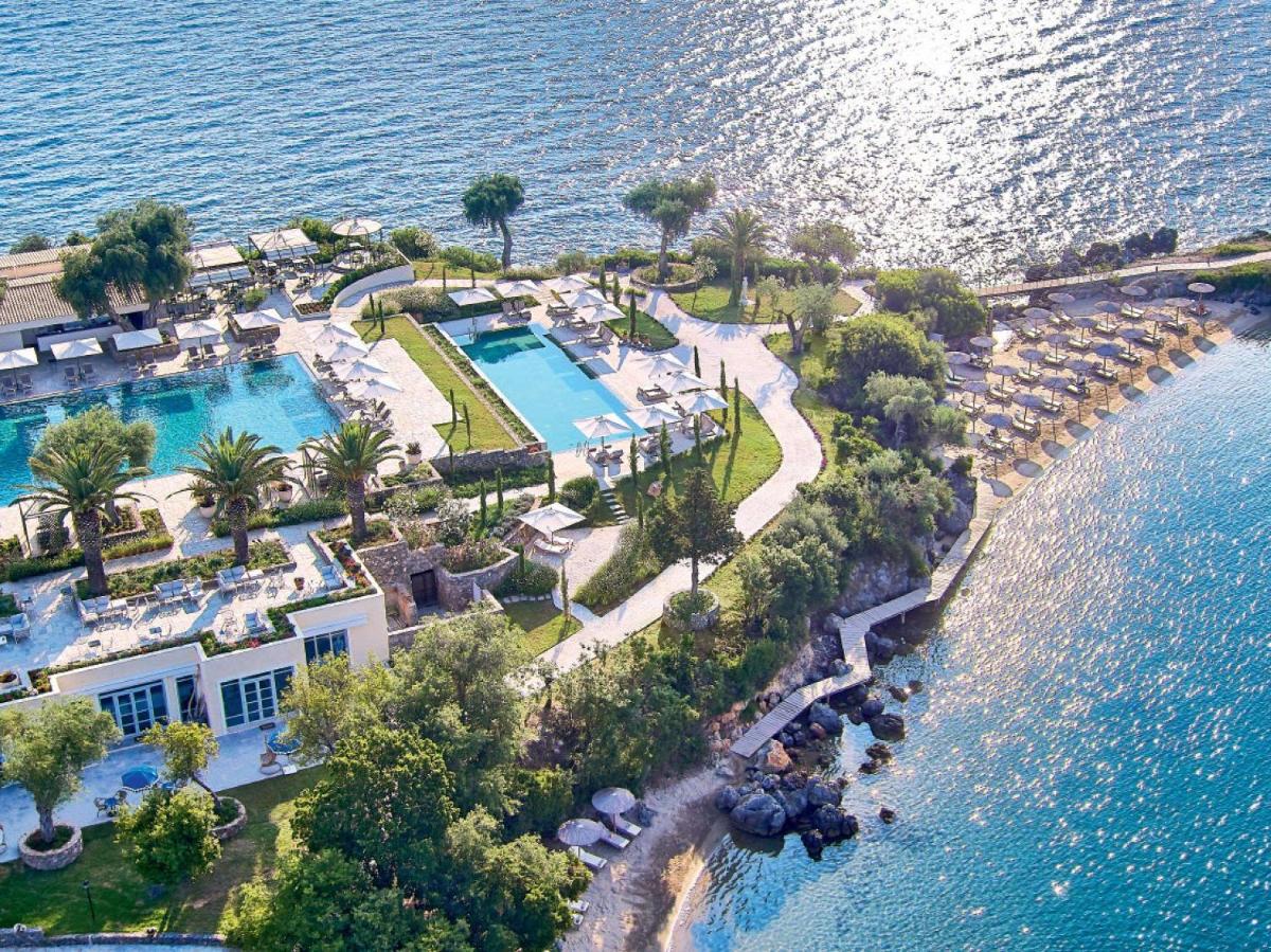 Corfu Imperial, A Resort to Live