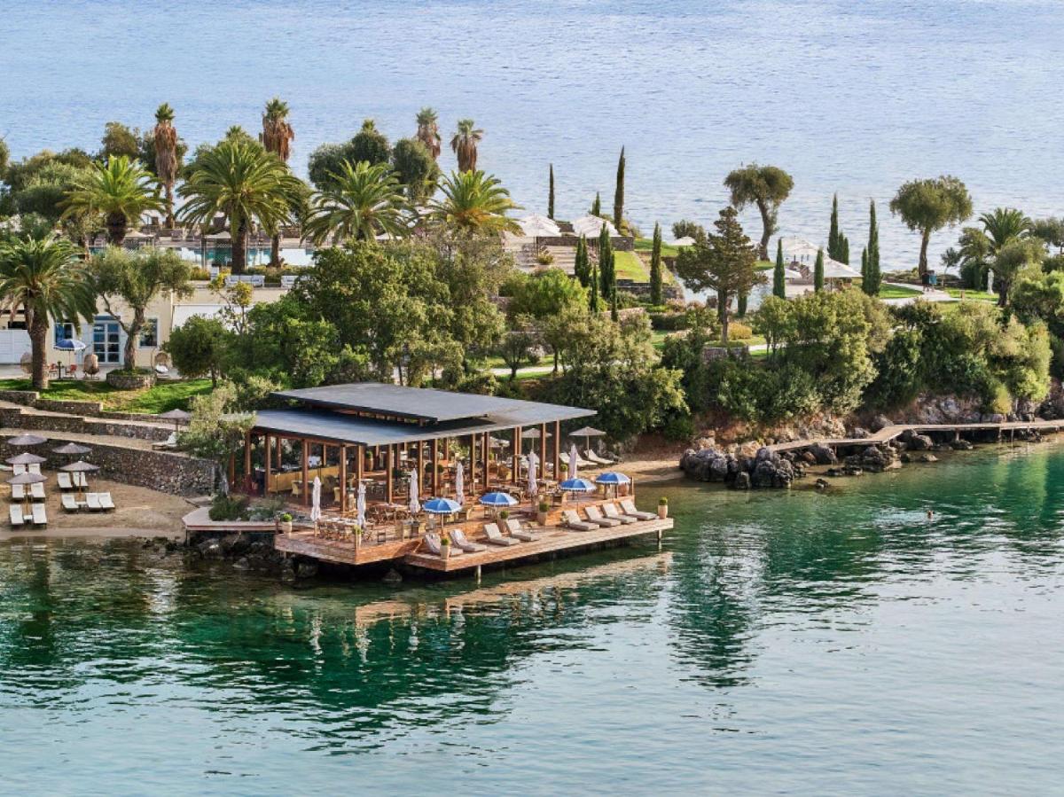 Corfu Imperial, A Resort to Live