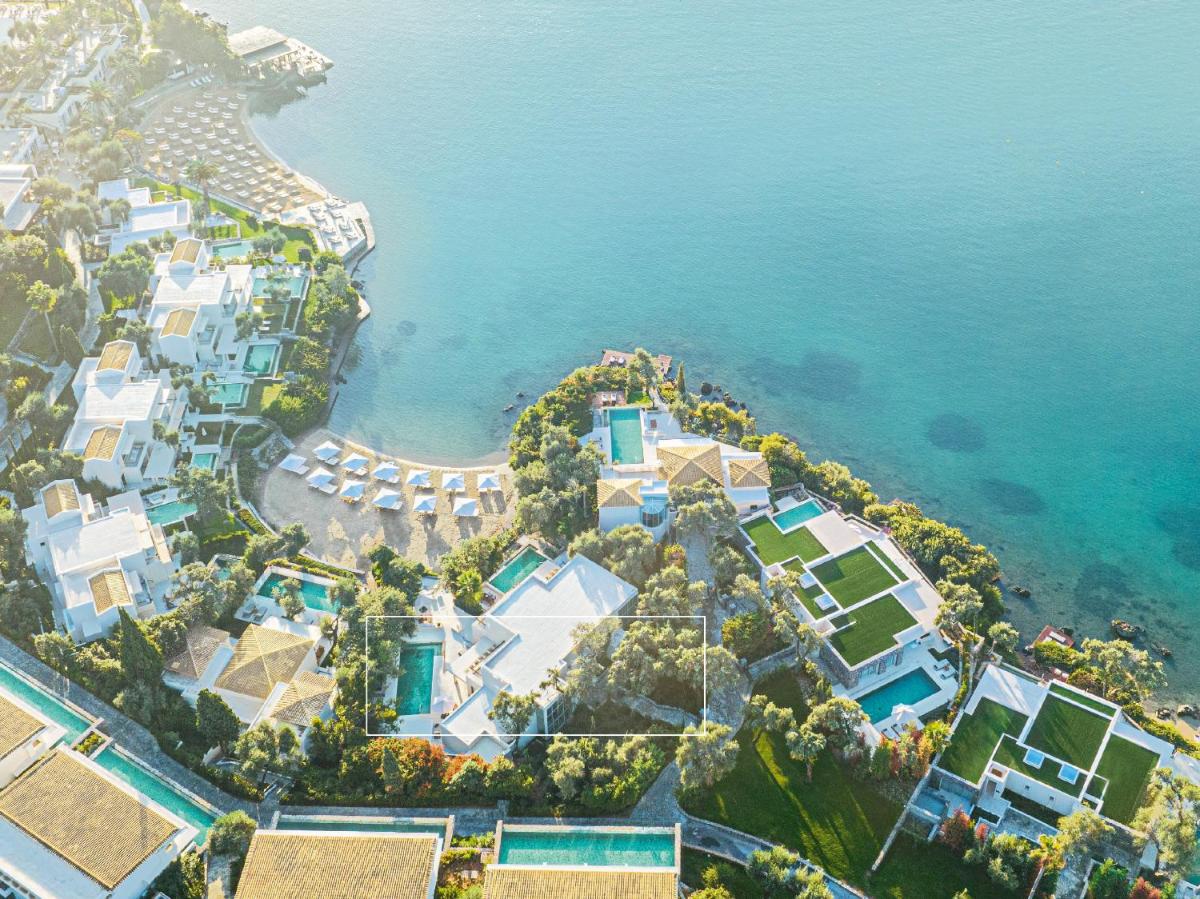 Corfu Imperial, A Resort to Live