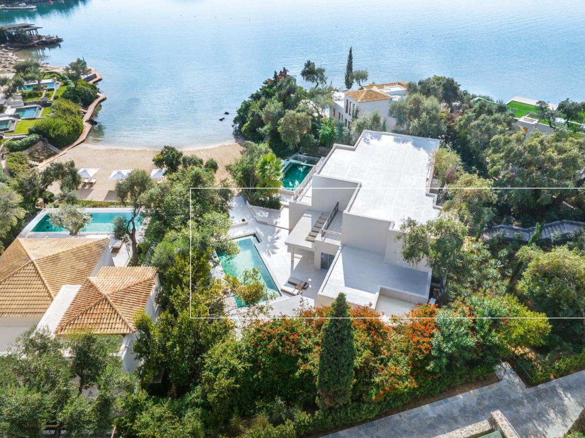 Corfu Imperial, A Resort to Live