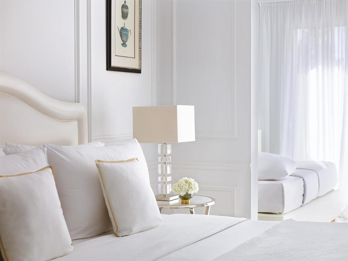 Corfu Imperial, A Resort to Live