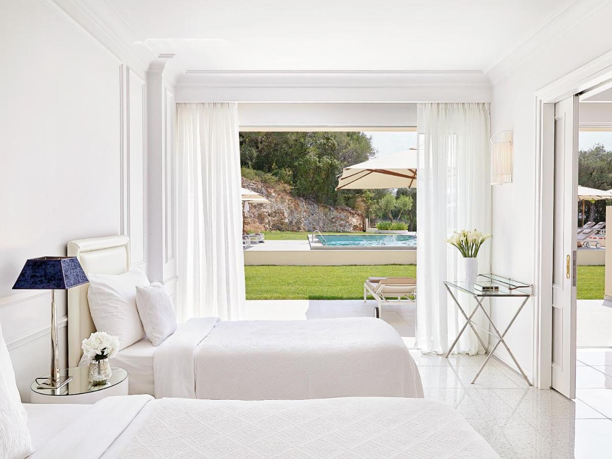 Corfu Imperial, A Resort to Live
