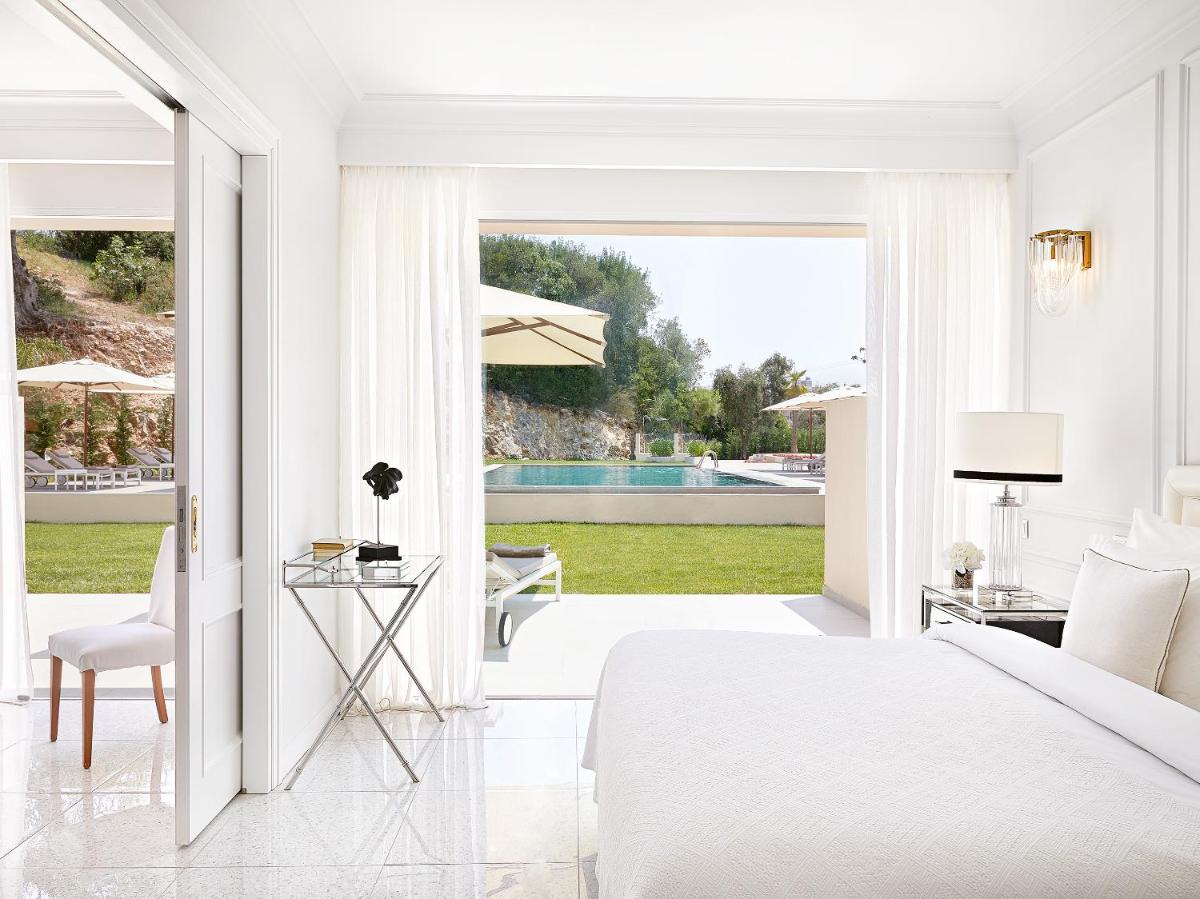 Corfu Imperial, A Resort to Live